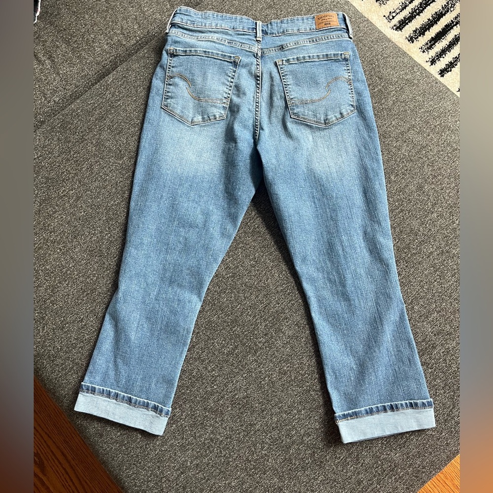 Ladies Levi’s cropped/Capri jeans- size 6